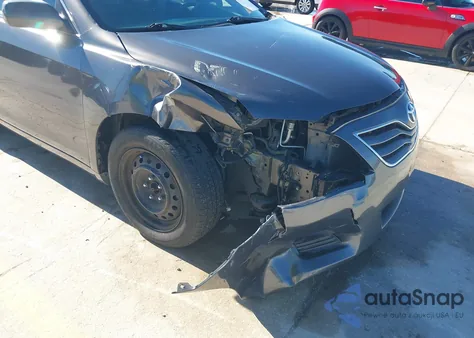 2011 Toyota Camry Le z USA, uszkodzony, nr VIN 4T4BF3EK2BR187757